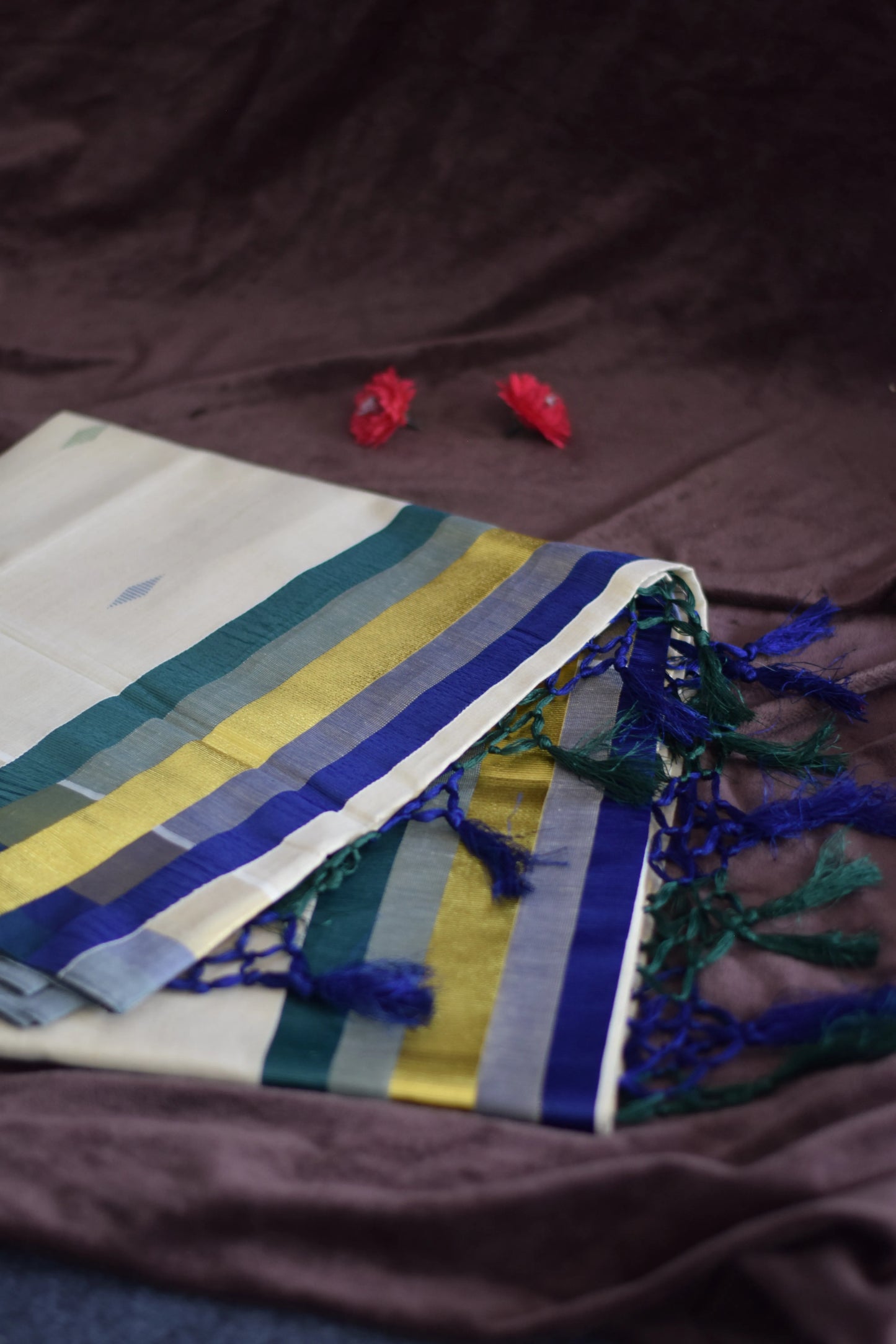 Paarijaatham_Multicolor Border Kerala traditional tissue set saree